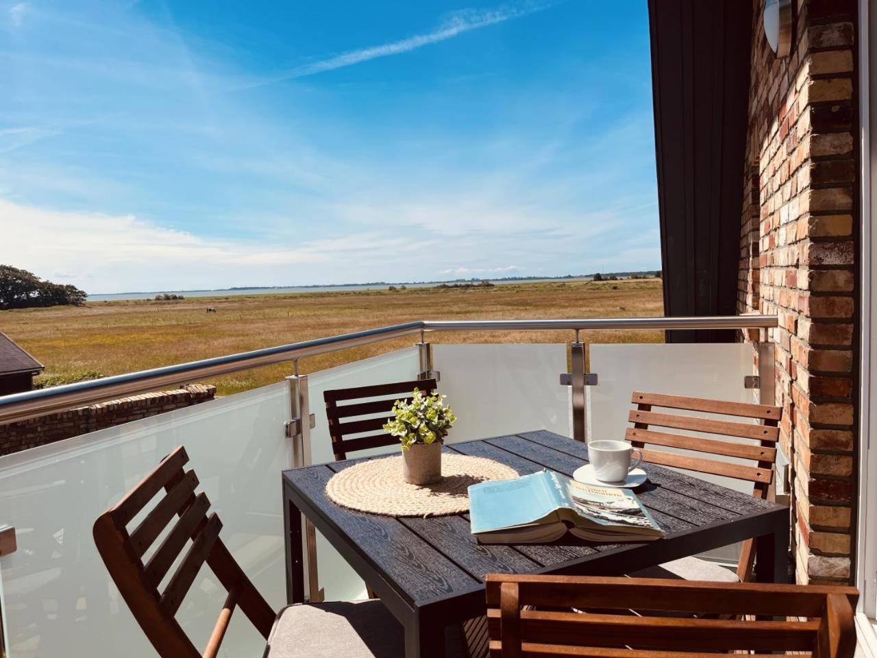 Holmblick - Boddenblick, Balkon, 2 Schlafzimmer, 4 Personen Born Luaran gambar