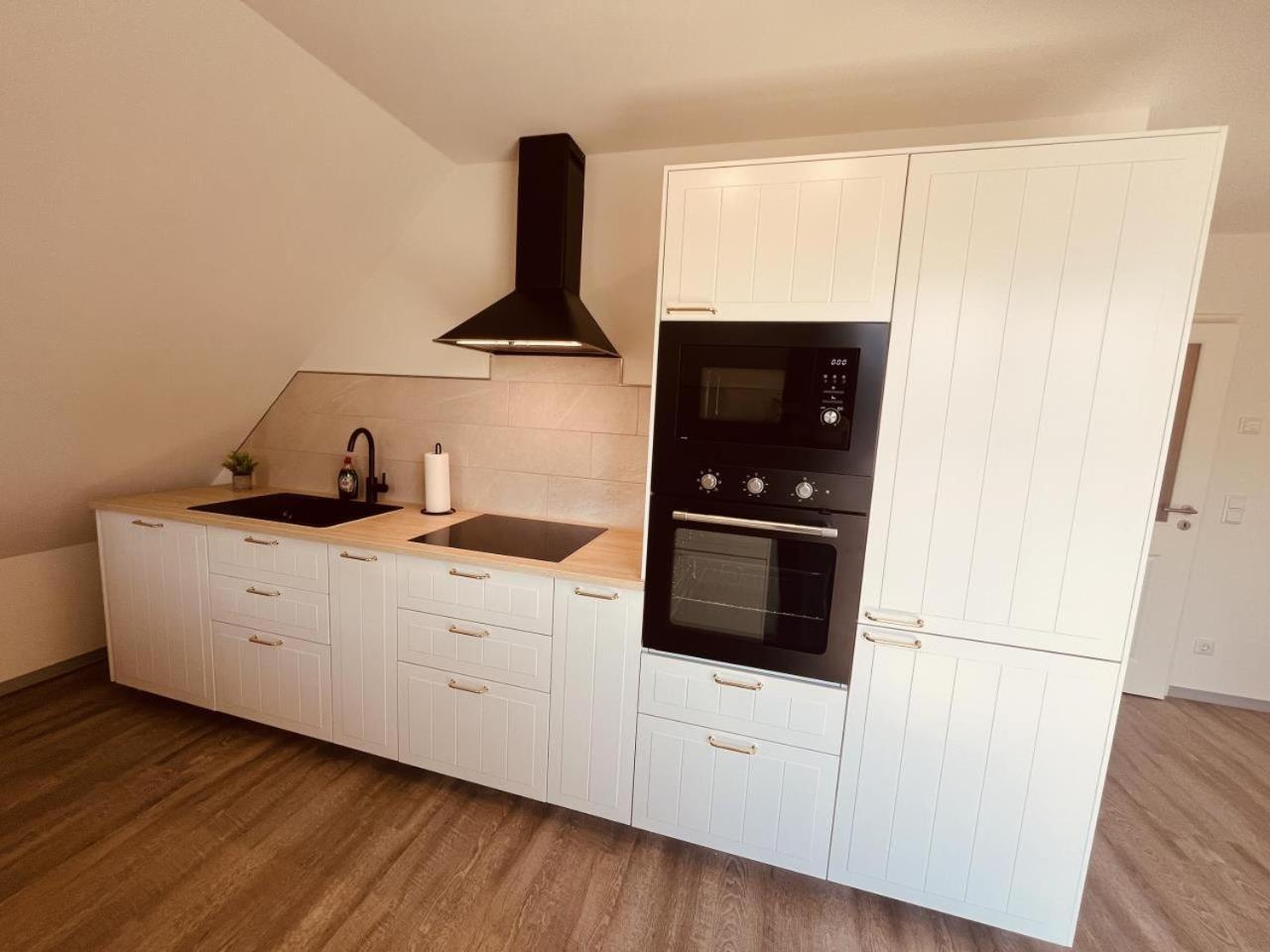 Holmblick - Boddenblick, Balkon, 2 Schlafzimmer, 4 Personen Born Luaran gambar